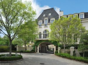 2288 Peachtree Rd NW 1