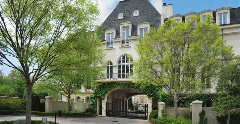 2288 Peachtree Rd NW 1